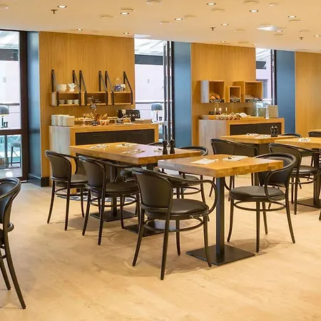Hotell Verso 4*